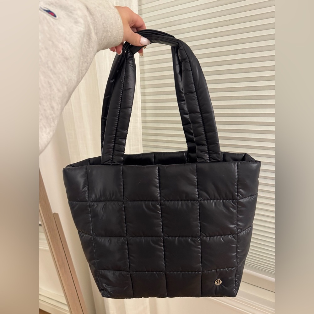 NWT lululemon quilted grid tote bag 12L - Picture 4 of 4